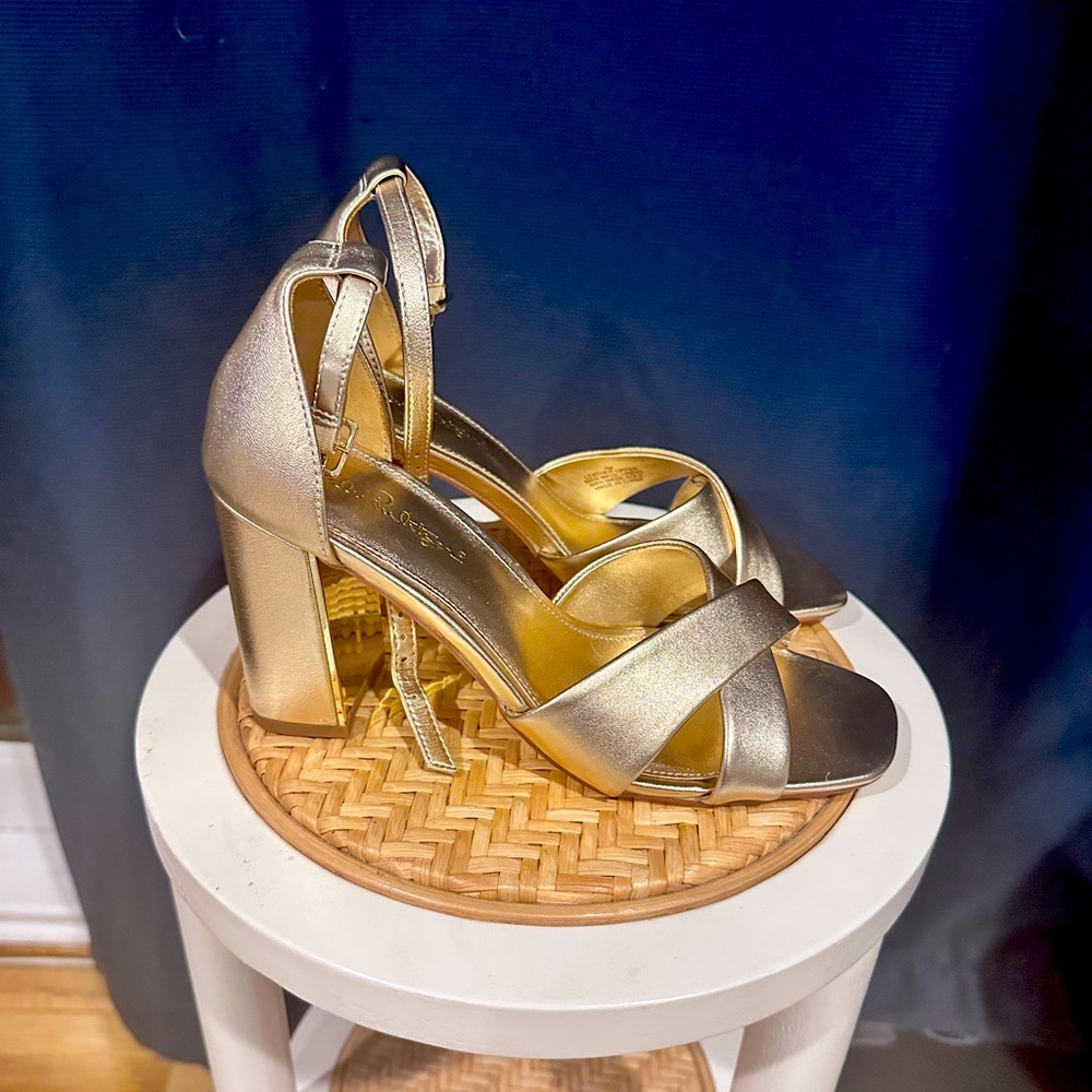 Lilly Pulitzer “Kendall” Gold Ankle Strap Heels SZ 7